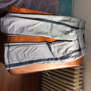 LULU LEMON  CROP LEGGINGS